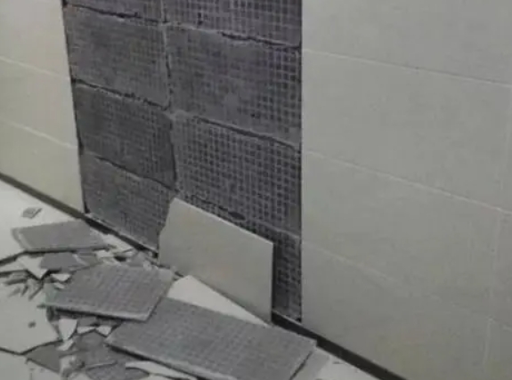 沙依巴克瓷砖空鼓维修公司分享下沙依巴克墙砖松动维修的知识